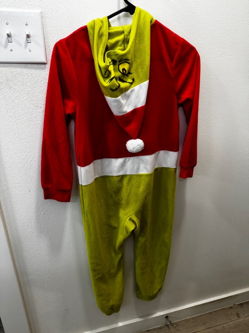Grinch Hooded One Piece Pajamas Kids Sz M 8 - Picture 5 of 6